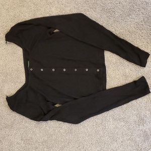 Black long sleeve crop top